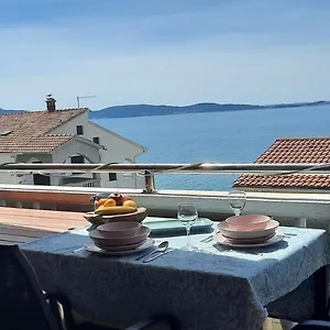 https://villa-ivan.hotelinzadar.com